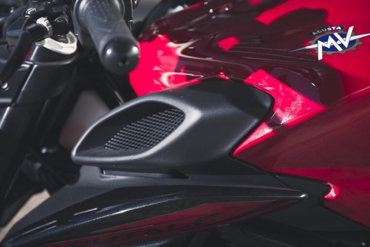 MV-Agusta-Brutale-800-A2-2020-detalles-14