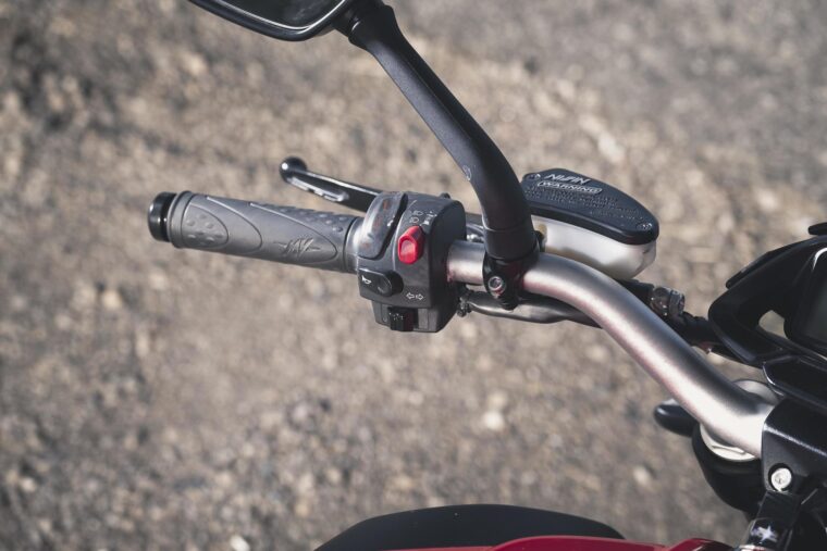 MV-Agusta-Brutale-800-A2-2020-detalles-15