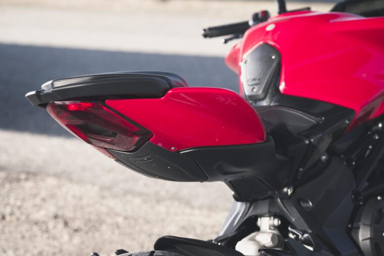 MV-Agusta-Brutale-800-A2-2020-detalles-18