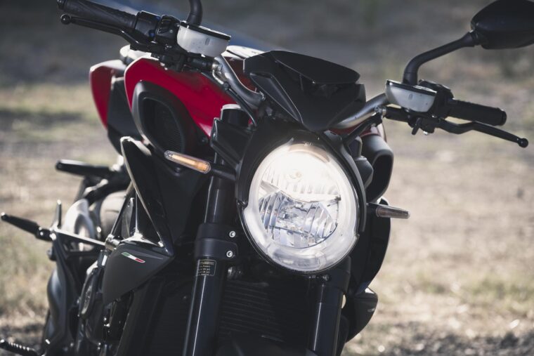 MV-Agusta-Brutale-800-A2-2020-detalles-21