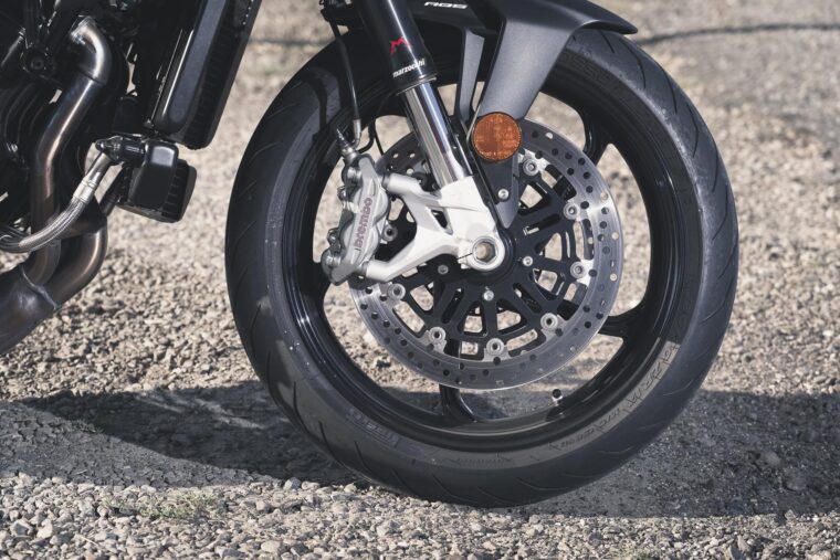 MV-Agusta-Brutale-800-A2-2020-detalles-3