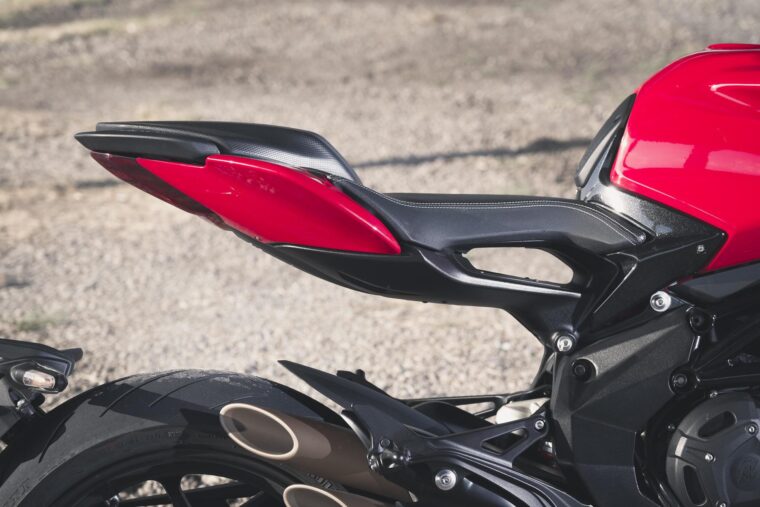 MV-Agusta-Brutale-800-A2-2020-detalles-7