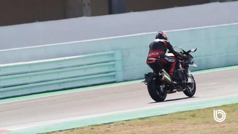 Bimota-Tesi-H2-2021-test-Alan-Cathcart (6)