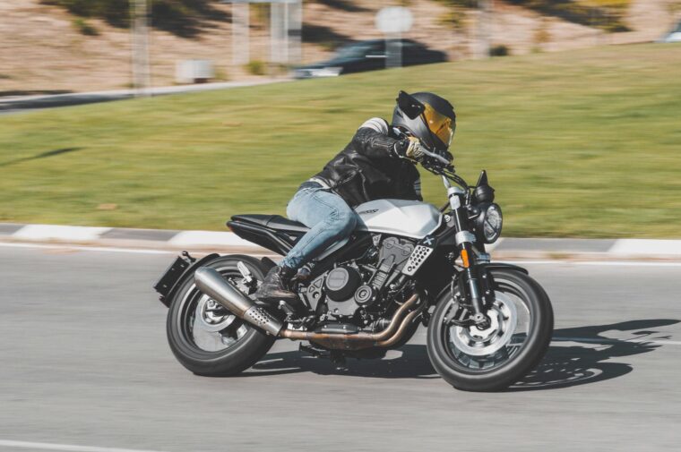 Brixton Crossfire 500 2020 pruebaMBK (20)