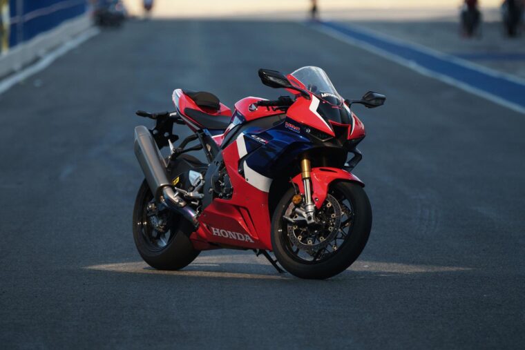 Honda-CBR1000RR-R-SP-2020-detalles-3