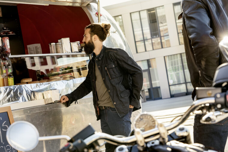 BMW-Coleccion-2021-equipamiento-motorista (1)