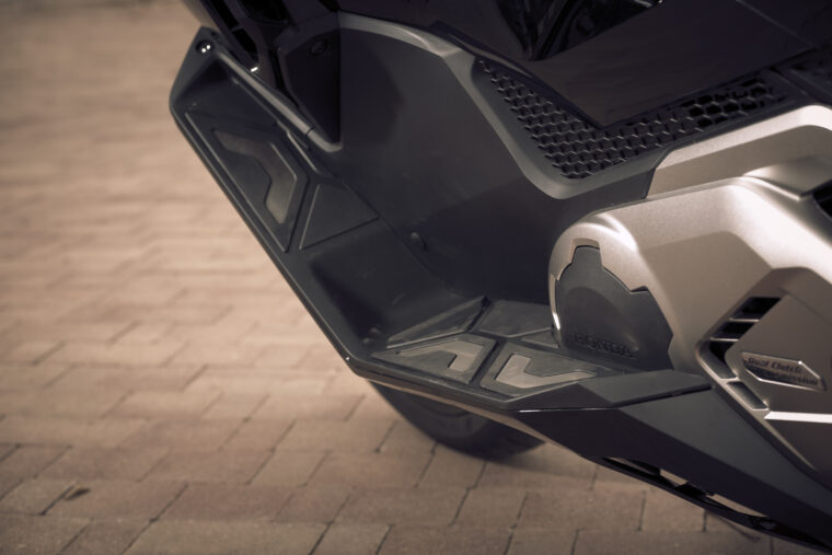 Honda-Forza-750-2021-detalles-19