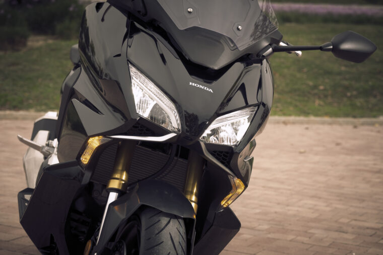 Honda-Forza-750-2021-detalles-27