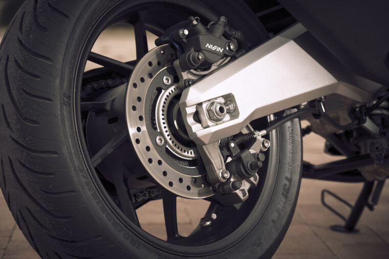 Honda-Forza-750-2021-detalles-33