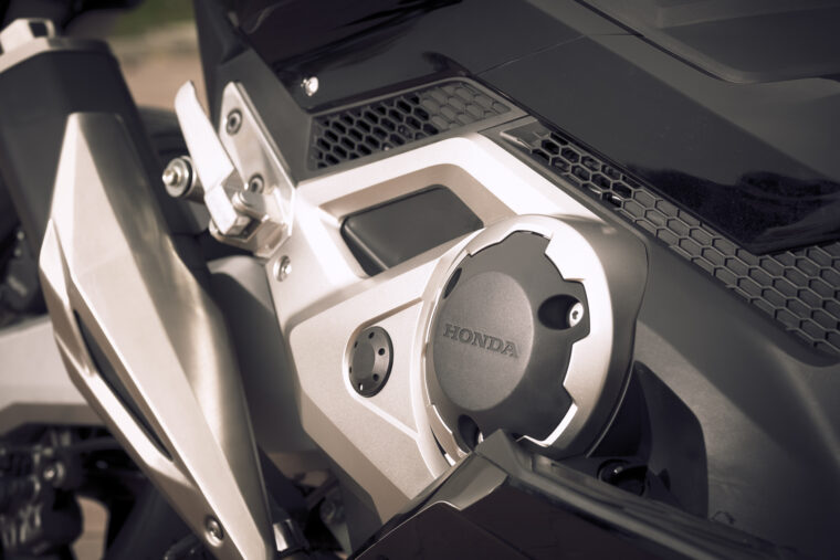 Honda-Forza-750-2021-detalles-34