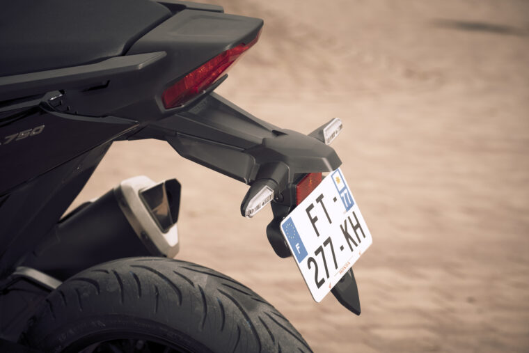 Honda-Forza-750-2021-detalles-5