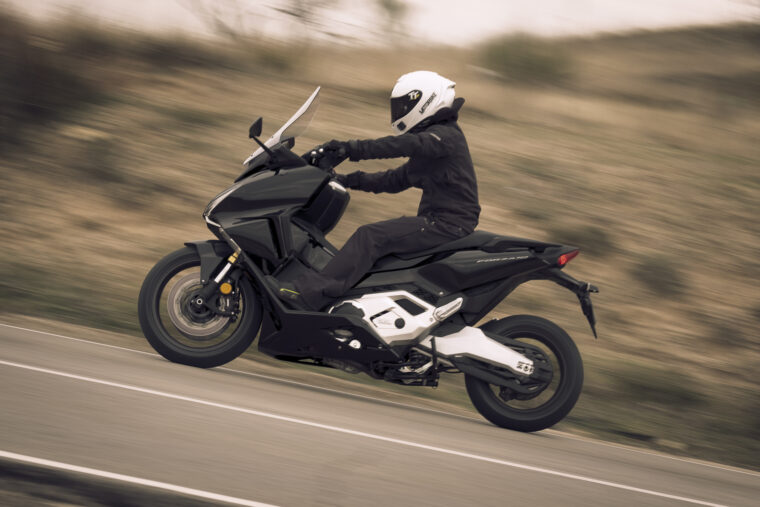 Honda-Forza-750-2021-prueba-1