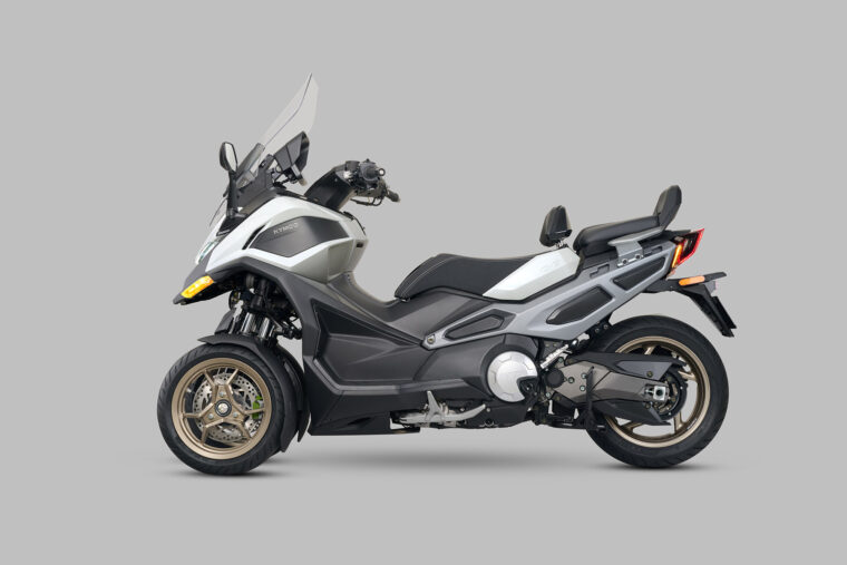 KYMCO-CV3-575-2026-estudio-blanco1