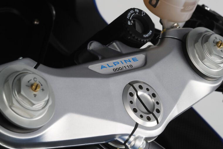 MV-Agusta-Superveloce-Alpine-2021-30