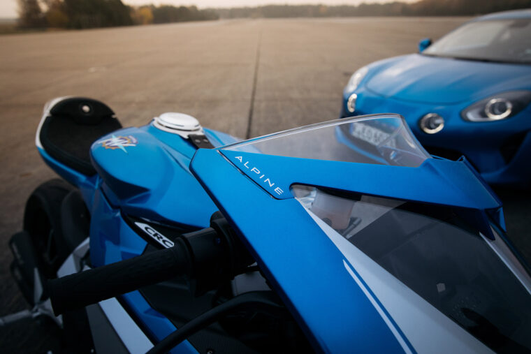 MV-Agusta-Superveloce-Alpine-2021-37