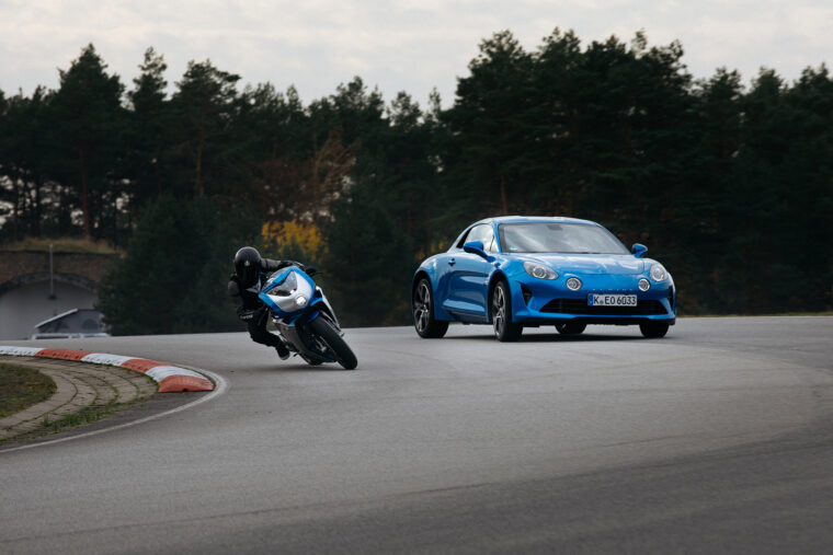 MV-Agusta-Superveloce-Alpine-2021-38