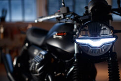 Moto Guzzi V7 Stone 2021 (14)