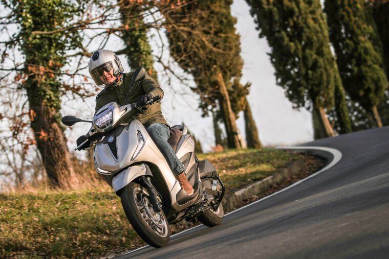 Piaggio-Beverly-300-2021-dinamicas (23)