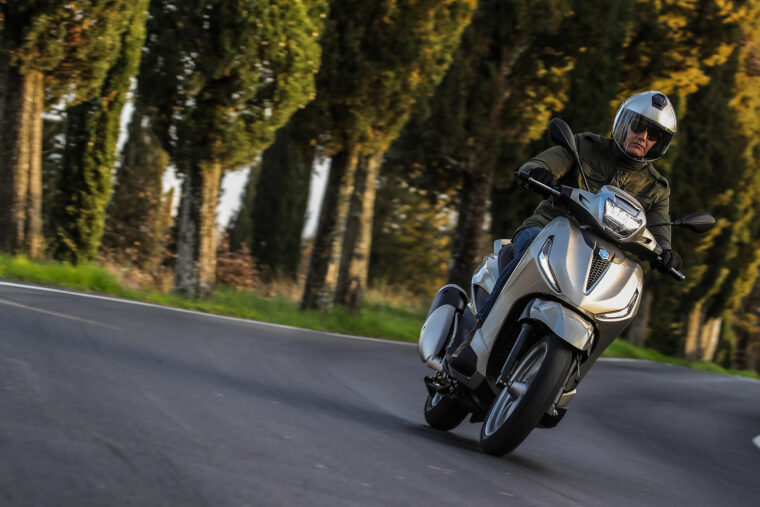 Piaggio-Beverly-300-2021-dinamicas (28)