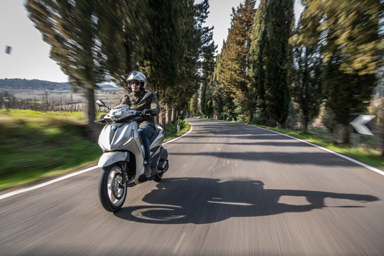 Piaggio-Beverly-300-2021-dinamicas (3)