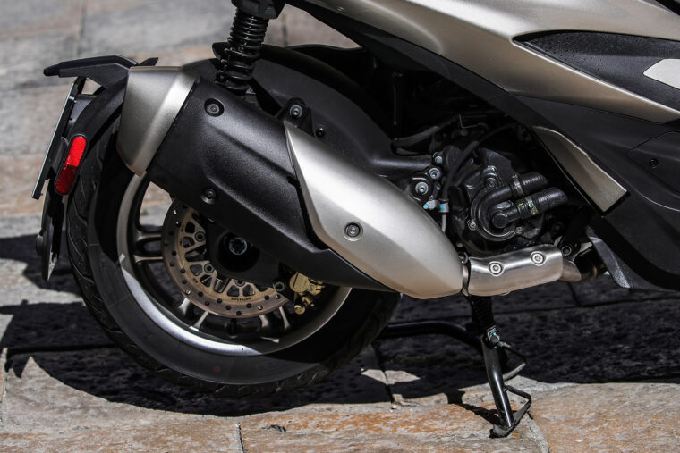 Piaggio-Beverly-300-2021-estaticas (37)