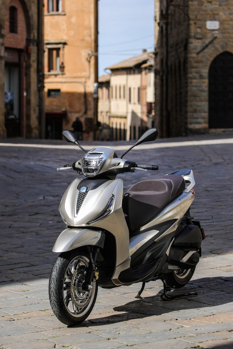 Piaggio-Beverly-300-2021-estaticas (53)