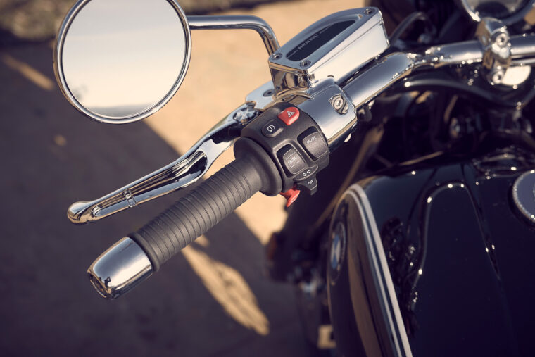 Video-prueba-BMW-R18-2021-detalles-13