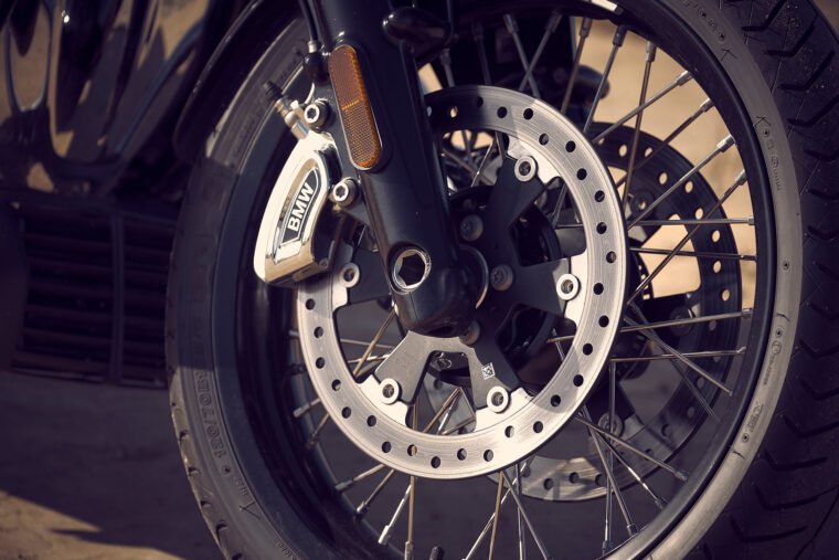 Video-prueba-BMW-R18-2021-detalles-2