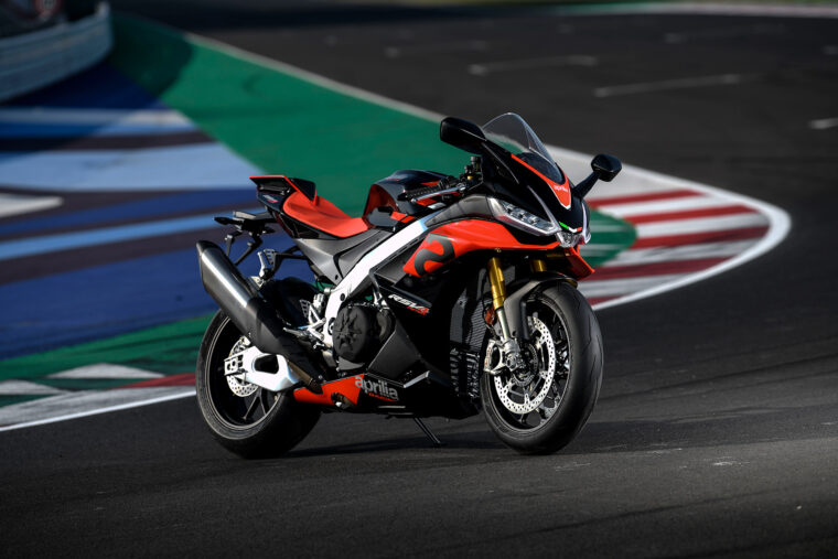 Aprilia-RSV4-Factory-2021 (183)