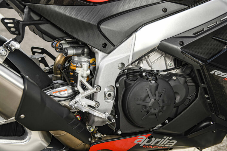 Aprilia-RSV4-Factory-2021 (196)