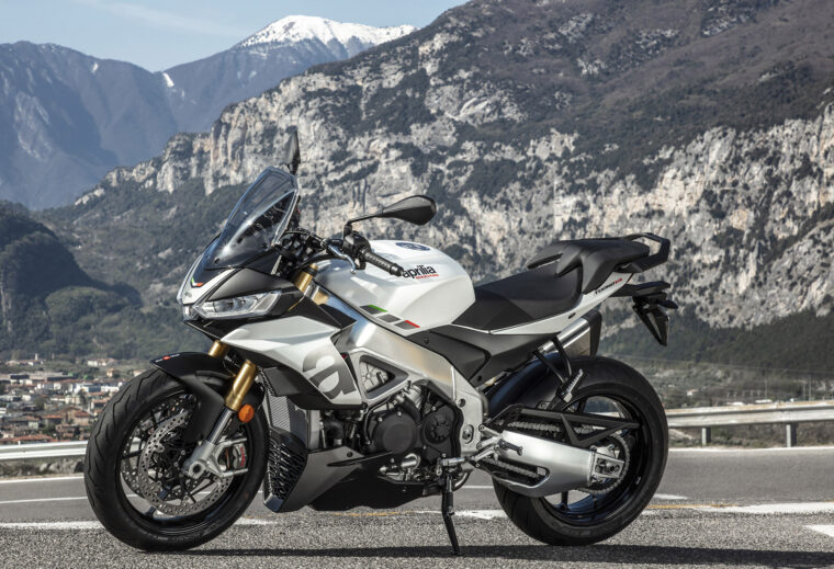 Aprilia Tuono V4 2021 estaticas (17)