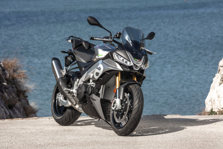 Aprilia-Tuono-V4-2021-estaticas (41)