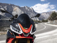 Aprilia Tuono V4 Factory 2021 estaticas (38)