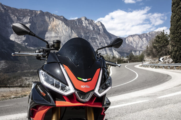 Aprilia-Tuono-V4-Factory-2021-estaticas (38)