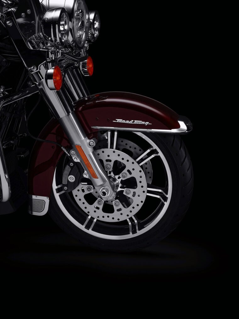 Harley-Davidson-Road-King-2021 (6)