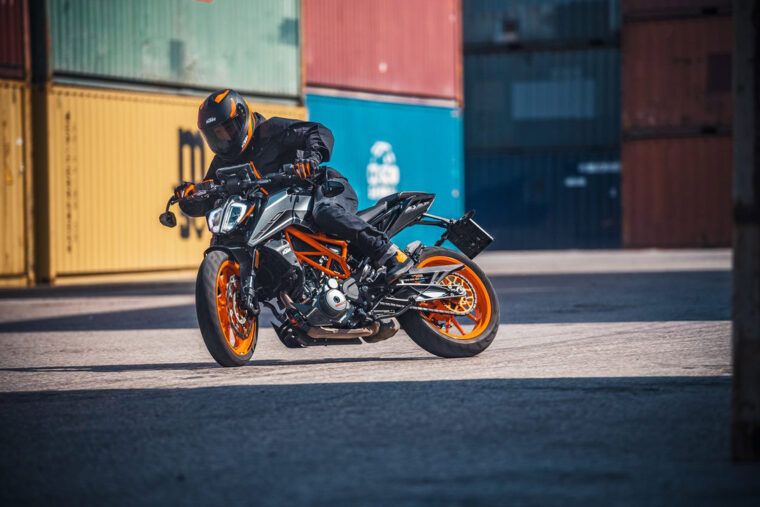 KTM-390-Duke-2021 (1)