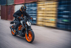 KTM 125/390 Duke 2021: Detalles y fotos de las renovadas naked austriacas 8 KTM 390 Duke 2021 (2)