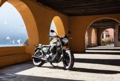 Moto Guzzi V9 Bobber Centenario 2021 (46)