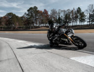 Triumph Speed Triple 1200 RS 2021 26 Triumph Speed Triple 1200 RS accion 1