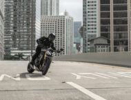 Triumph Speed Triple 1200 RS 2021 12 Triumph Speed Triple 1200 RS accion 12