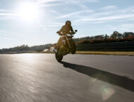 Triumph Speed Triple 1200 RS 2021 25 Triumph Speed Triple 1200 RS accion 2