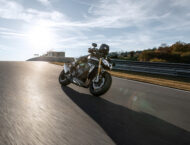 Triumph Speed Triple 1200 RS 2021 22 Triumph Speed Triple 1200 RS accion 4