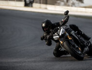 Triumph Speed Triple 1200 RS 2021 21 Triumph Speed Triple 1200 RS accion 5