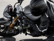 Triumph Speed Triple 1200 RS 2021 18 Triumph Speed Triple 1200 RS accion 8