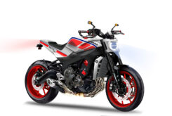 Yamaha RD 350 2021 Puig 2