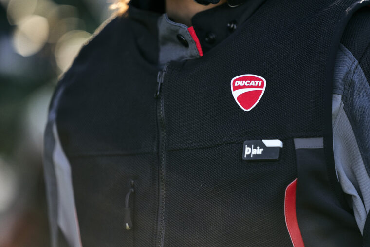 Ducati-Smart-Jacket (4)