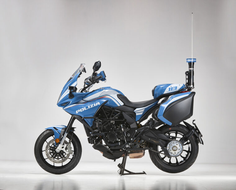 MV-Agusta-Turismo-Veloce-Lusso-SCS-policia-italiana (13)