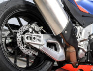 Aprilia RSV4 Factory 2021 basculante