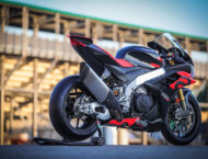 Aprilia RSV4 Factory 2021 prueba negra