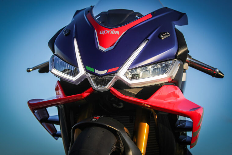 Aprilia-RSV4-Factory-2021-prueba-opticas